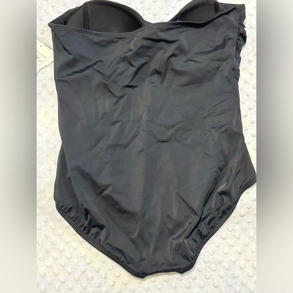 Embrace Your Curves™ by Miracle Brands® Women's Plus Swimsuit 1X BNWT - Picture 3 of 6